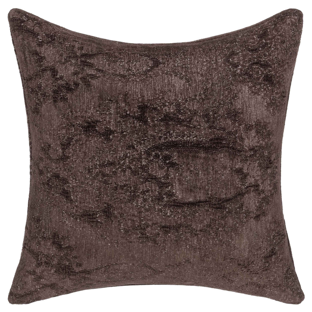 Oliver Pillow, Sierra Brown