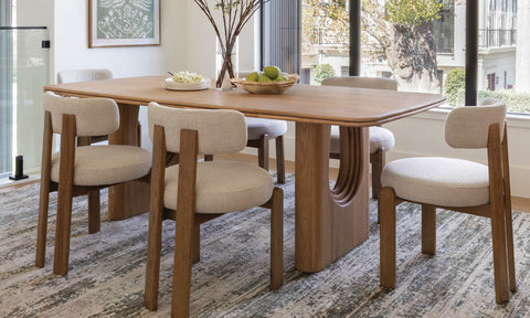 Room Ideas / Dining Room / Embrace The Curve