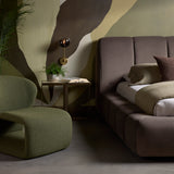 Olena Bed, Meg Ash