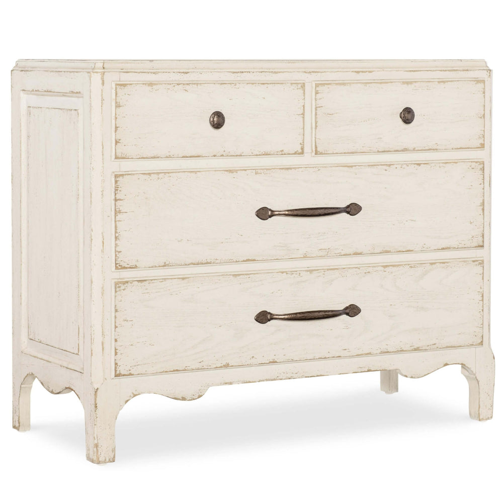 Americana Bachelor Chest, Daisy
