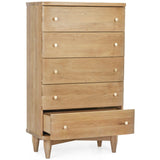 Daniel Chest, Natural