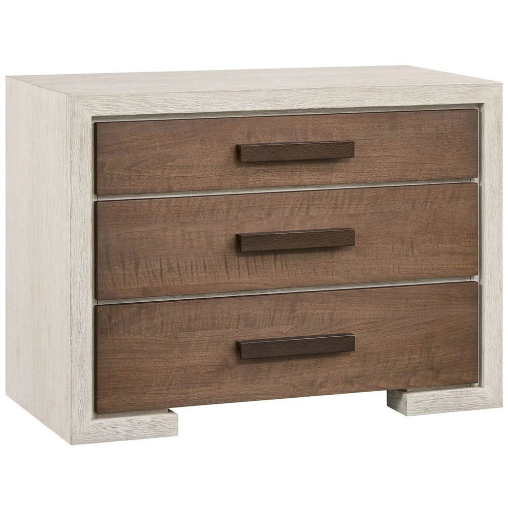 Modern Bachelors Chest, Mist