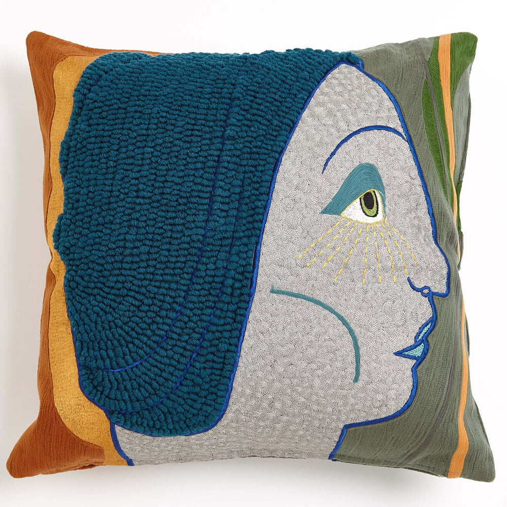 Frau Heidi Pillow, Multi