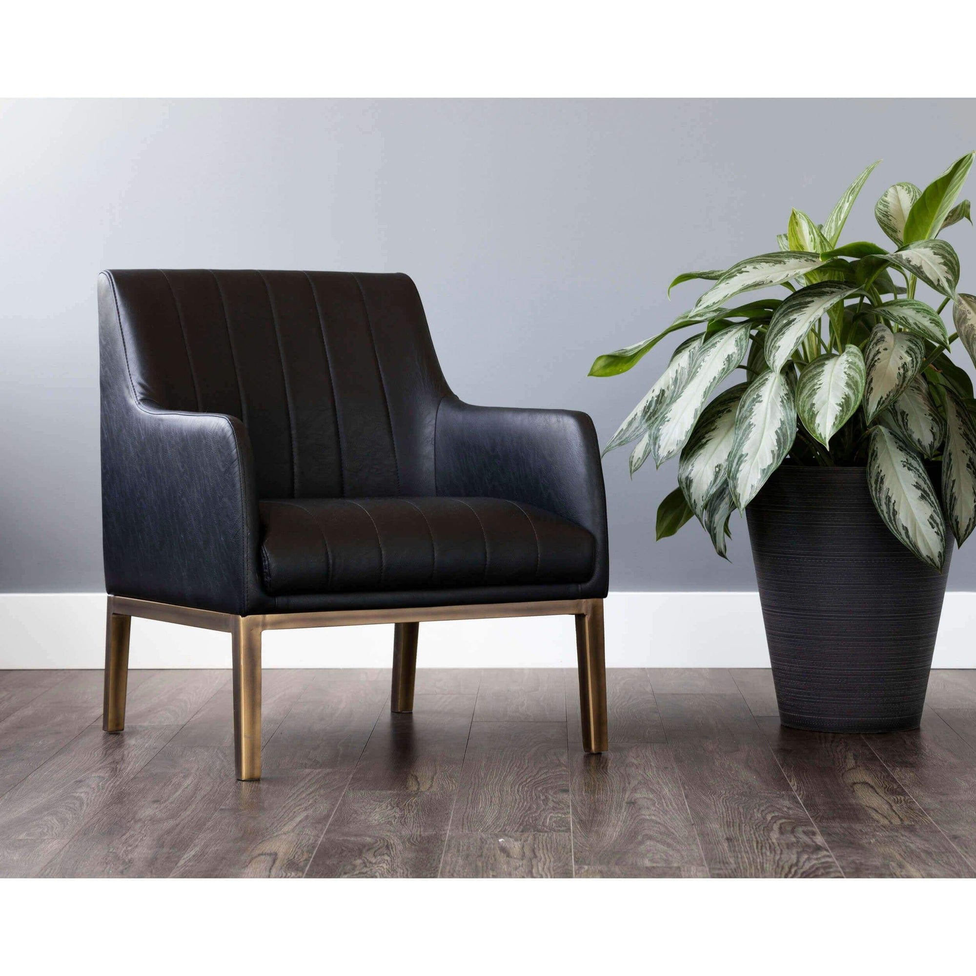 Wolfe Lounge Chair Vintage Black High Fashion Home